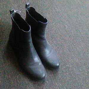 Via spiga booties 7.5 designed in Italy